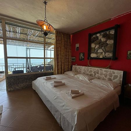 Hotel Vila "Oda E Miqve" Vlorë 外观 照片