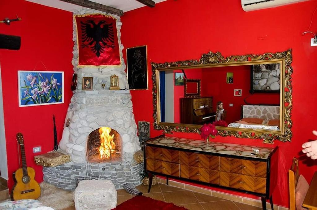 Hotel Vila "Oda E Miqve" Vlorë 外观 照片